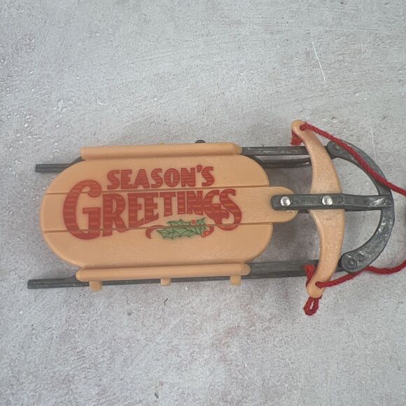 1984 Nostalgic Sled Hallmark Ornament‎ - Picture 2 of 8